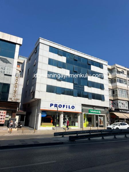MALTEPE'DE SATILIK APART OTEL KİRACILI YATIRIMLIK BİNANIN 4 KATI