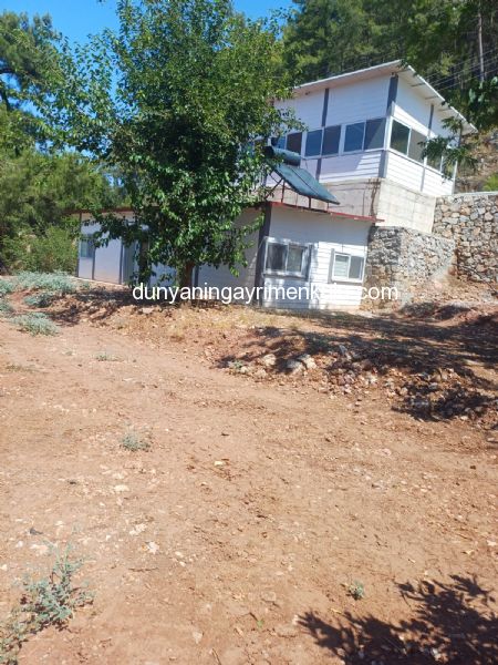 İZYUZU PLAJI YOLU ÜZERİNDE MÜSTAKİL KÖY EVİ