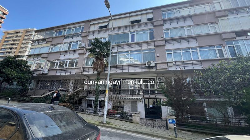 KALAMIŞ SAHİLDE İŞ YERİNE UYGUN KİRALIK 2+1 DAİRE