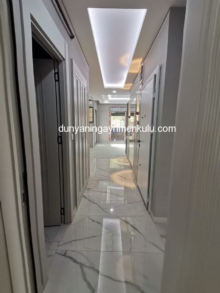 SUADİYE MİNİBÜS CADDESİNE 30 METRE DAİRE