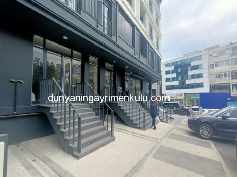 KİRACI MAYIS AYINDA DÜKKANI BOŞALTACAKTIR

MALTEPE MERKEZDE

İSKANI ALINMIŞ

MİNİBÜS YOLU ÜZERİNDEKİ 3 YILLIK BİNADA

YAYA SÜRKİLASYONU YOĞUN BÖLGEDE

HARİKA LOKASYONDA

3.2  METRE VİTRİNE SAHİP

55 m2 BRÜT 45 m2 NET

WC Lİ

SATILIK DÜKKAN