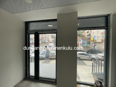 KİRACI MAYIS AYINDA DÜKKANI BOŞALTACAKTIR

MALTEPE MERKEZDE

İSKANI ALINMIŞ

MİNİBÜS YOLU ÜZERİNDEKİ 3 YILLIK BİNADA

YAYA SÜRKİLASYONU YOĞUN BÖLGEDE

HARİKA LOKASYONDA

3.2  METRE VİTRİNE SAHİP

55 m2 BRÜT 45 m2 NET

WC Lİ

SATILIK DÜKKAN
