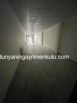 KİRACI MAYIS AYINDA DÜKKANI BOŞALTACAKTIR

MALTEPE MERKEZDE

İSKANI ALINMIŞ

MİNİBÜS YOLU ÜZERİNDEKİ 3 YILLIK BİNADA

YAYA SÜRKİLASYONU YOĞUN BÖLGEDE

HARİKA LOKASYONDA

3.2  METRE VİTRİNE SAHİP

55 m2 BRÜT 45 m2 NET

WC Lİ

SATILIK DÜKKAN