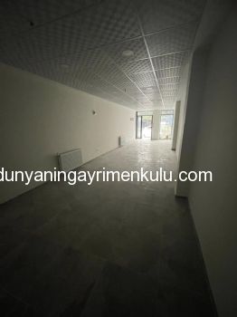 KİRACI MAYIS AYINDA DÜKKANI BOŞALTACAKTIR

MALTEPE MERKEZDE

İSKANI ALINMIŞ

MİNİBÜS YOLU ÜZERİNDEKİ 3 YILLIK BİNADA

YAYA SÜRKİLASYONU YOĞUN BÖLGEDE

HARİKA LOKASYONDA

3.2  METRE VİTRİNE SAHİP

55 m2 BRÜT 45 m2 NET

WC Lİ

SATILIK DÜKKAN