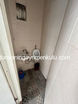 CADDEBOSTAN BAĞDAT CADDESİ ÜZERİNDE 18m2 SATILIK DÜKKAN