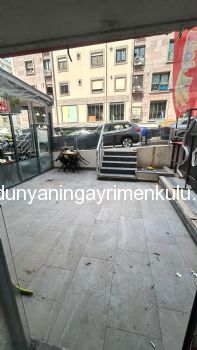 CADDEBOSTAN BAĞDAT CADDESİ ÜZERİNDE 18m2 SATILIK DÜKKAN