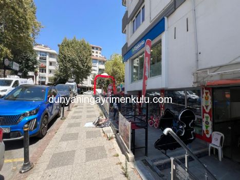 CADDEBOSTAN BAĞDAT CADDESİ ÜZERİNDE 18m2 SATILIK DÜKKAN