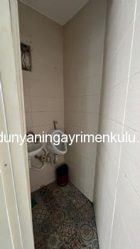 CADDEBOSTAN BAĞDAT CADDESİ ÜZERİNDE 18m2 SATILIK DÜKKAN
