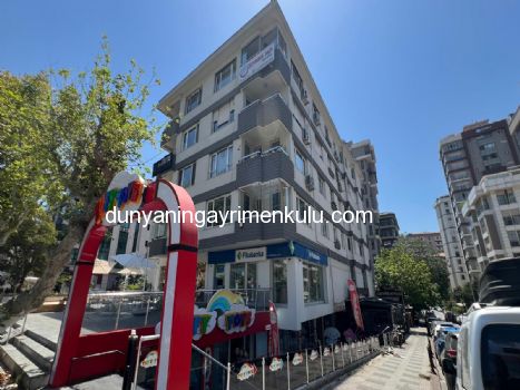 CADDEBOSTAN BAĞDAT CADDESİ ÜZERİNDE 18m2 SATILIK DÜKKAN