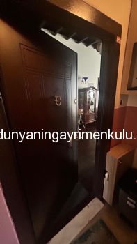 İSTİKLAL CADDESİNE KOMŞU BALKONLU SATILIK 1+1 DAİRE / OFİS