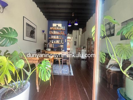 İSTİKLAL CADDESİNE KOMŞU BALKONLU SATILIK 1+1 DAİRE / OFİS