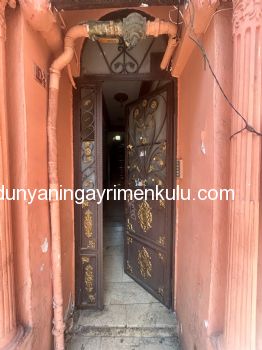 İSTİKLAL CADDESİNE KOMŞU BALKONLU SATILIK 1+1 DAİRE / OFİS