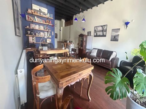 İSTİKLAL CADDESİNE KOMŞU BALKONLU SATILIK 1+1 DAİRE / OFİS