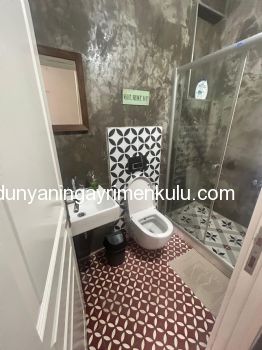 İSTİKLAL CADDESİNE KOMŞU BALKONLU SATILIK 1+1 DAİRE / OFİS