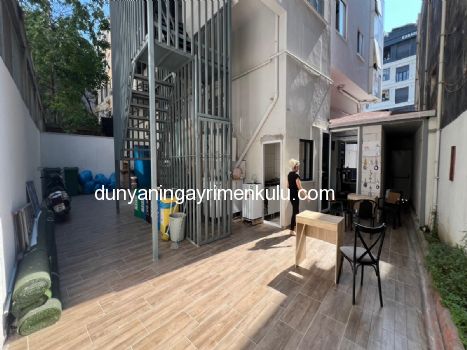 MALTEPE'DE SATILIK APART OTEL KİRACILI YATIRIMLIK BİNANIN 4 KATI