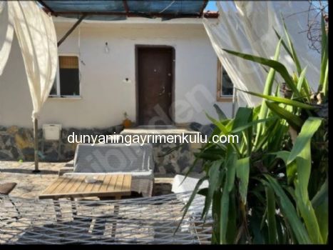 DALYAN İZTUZU PLAJ YOLUNDA EŞYALI MÜSTAKİL BAHÇELİ KİRALIK EV