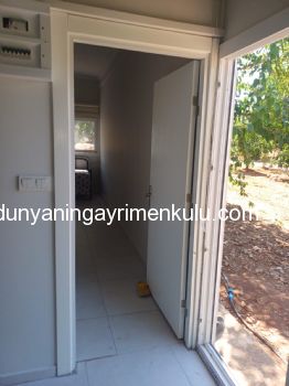 İZYUZU PLAJI YOLU ÜZERİNDE MÜSTAKİL KÖY EVİ