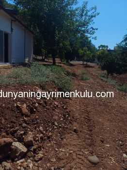 İZYUZU PLAJI YOLU ÜZERİNDE MÜSTAKİL KÖY EVİ