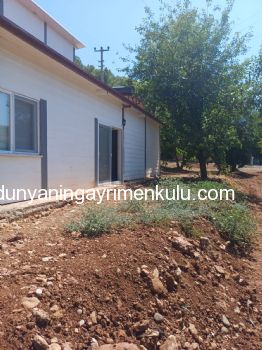 İZYUZU PLAJI YOLU ÜZERİNDE MÜSTAKİL KÖY EVİ