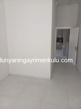İZYUZU PLAJI YOLU ÜZERİNDE MÜSTAKİL KÖY EVİ