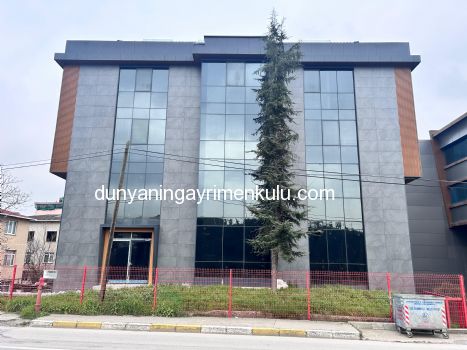SULTANBEYLİ'DE TEM'E CEPHELİ SATILIK FABRİKA&ÜRETİM TESİSİ