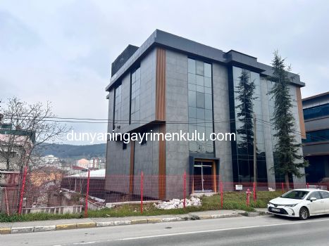 SULTANBEYLİ'DE TEM'E CEPHELİ SATILIK FABRİKA&ÜRETİM TESİSİ