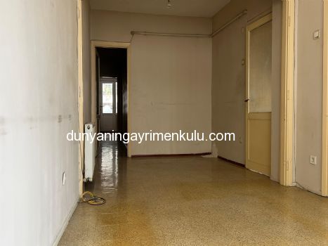 ÜSKÜDAR DOĞANCILAR CADDESİNDE KÖŞE BİNADA SATILIK 3+1 DAİRE