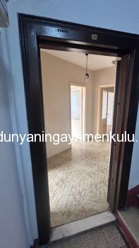 ÜSKÜDAR DOĞANCILAR CADDESİNDE KÖŞE BİNADA SATILIK 3+1 DAİRE