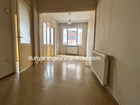 ÜSKÜDAR DOĞANCILAR CADDESİNDE KÖŞE BİNADA SATILIK 3+1 DAİRE