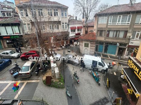 ÜSKÜDAR DOĞANCILAR CADDESİNDE KÖŞE BİNADA SATILIK 3+1 DAİRE