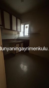ÜSKÜDAR DOĞANCILAR CADDESİNDE KÖŞE BİNADA SATILIK 3+1 DAİRE