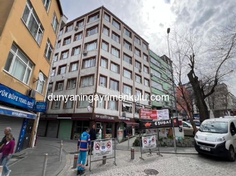 ÜSKÜDAR DOĞANCILAR CADDESİNDE KÖŞE BİNADA SATILIK 3+1 DAİRE