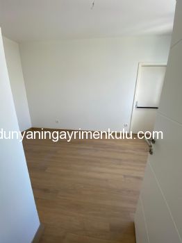 ERENKÖY'DE YENİ BİNADA MARMARAYA YAKIN 3+1 SATILIK DAİRE