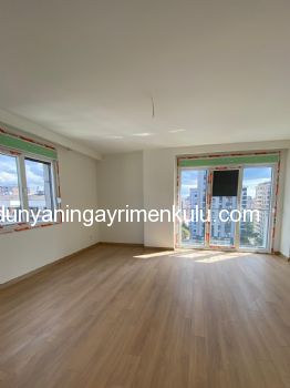 ERENKÖY'DE YENİ BİNADA MARMARAYA YAKIN 3+1 SATILIK DAİRE