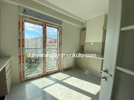 ERENKÖY'DE MARMARAYA YAKIN 2+1 SATILIK DAİRE