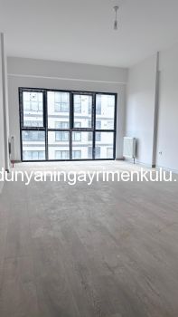YAKACIK'TA 7/24 GÜVENLİKLİ SİTEDE SIFIR KİRALIK 2+1 DAİRE