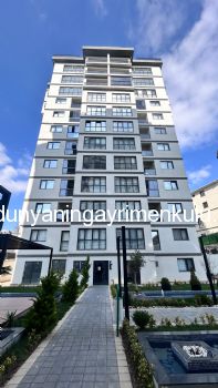 YAKACIK'TA 7/24 GÜVENLİKLİ SİTEDE SIFIR KİRALIK 2+1 DAİRE