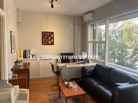 KALAMIŞ SAHİLDE İŞ YERİNE UYGUN KİRALIK 2+1 DAİRE