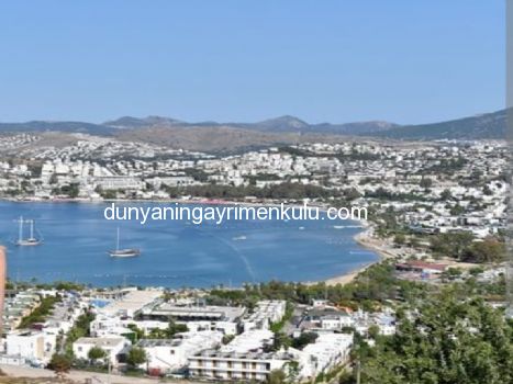 BODRUM GÜMBET'TE DENİZ MANZARALI VE HAVUZLU VİLLA