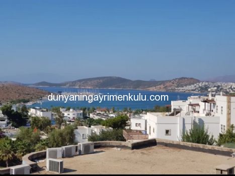 BODRUM GÜMBET'TE DENİZ MANZARALI VE HAVUZLU VİLLA