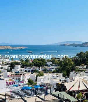 BODRUM GÜMBET'TE DENİZ MANZARALI VE HAVUZLU VİLLA