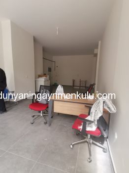MİNİBÜS YOLUNU GÖREN DÜKKAN