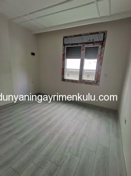 SUADİYE MİNİBÜS CADDESİNE 30 METRE DAİRE