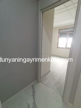 SUADİYE MİNİBÜS CADDESİNE 30 METRE DAİRE