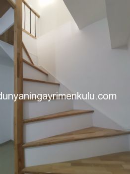 SUADİYE AYŞEKADINDA MİNÜBÜSE 30 METRE DÜKKAN