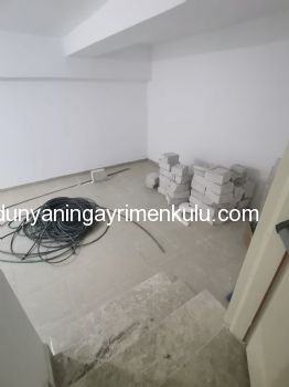 SUADİYE AYŞEKADINDA MİNÜBÜSE 30 METRE DÜKKAN