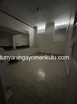 KADIKÖY OSMANAĞA'DA TARİHİ MİMARİSİ KORUNMUŞ SATILIK BİNA