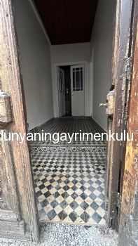 KADIKÖY OSMANAĞA'DA TARİHİ MİMARİSİ KORUNMUŞ SATILIK BİNA