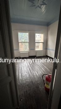 KADIKÖY OSMANAĞA'DA TARİHİ MİMARİSİ KORUNMUŞ SATILIK BİNA