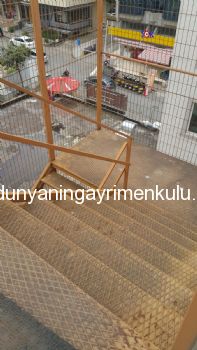 KIZILTOPRAK BAĞDAT CADDESİ ÜZERİNDE KİRALIK OFİS